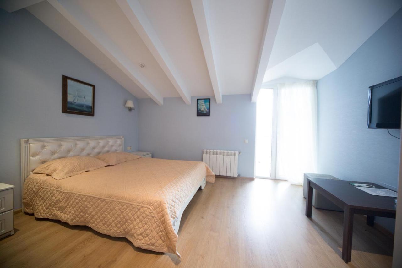 Kolyada Hotel Odessa Exteriör bild